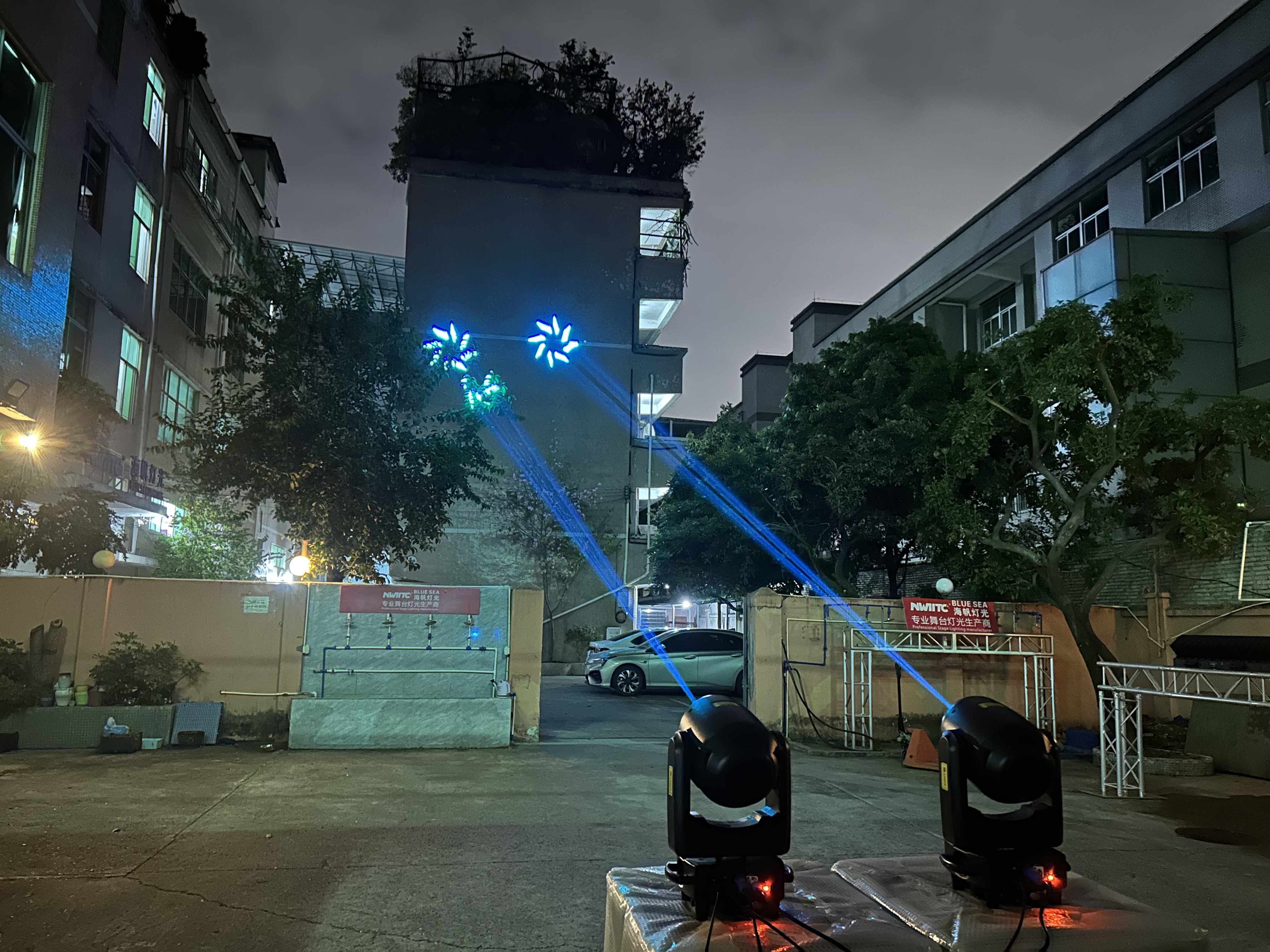 15W RGB Moving Laser Light for Stage DJ Lighting