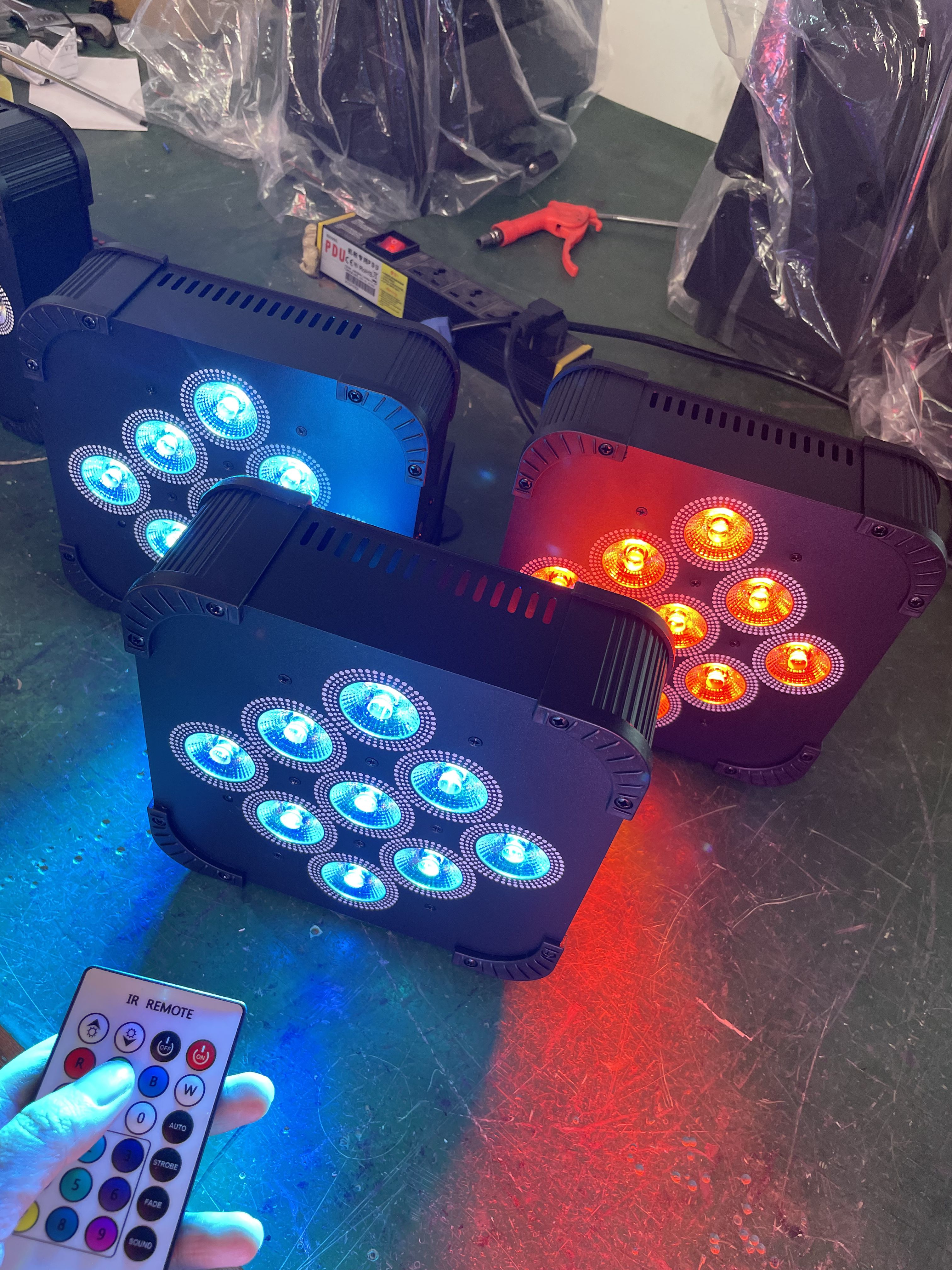 battery powered wireless led par lights stacked for event lighting