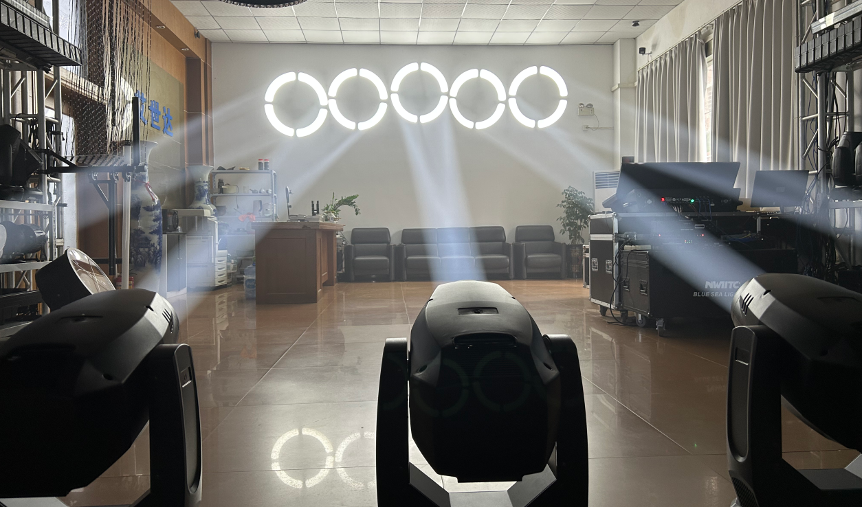 Showroom Performance Test: Blue Sea Lighting Demonstrates 400W CMY LED Moving Head Light with Powerful Beam, Spot and Wash Effects