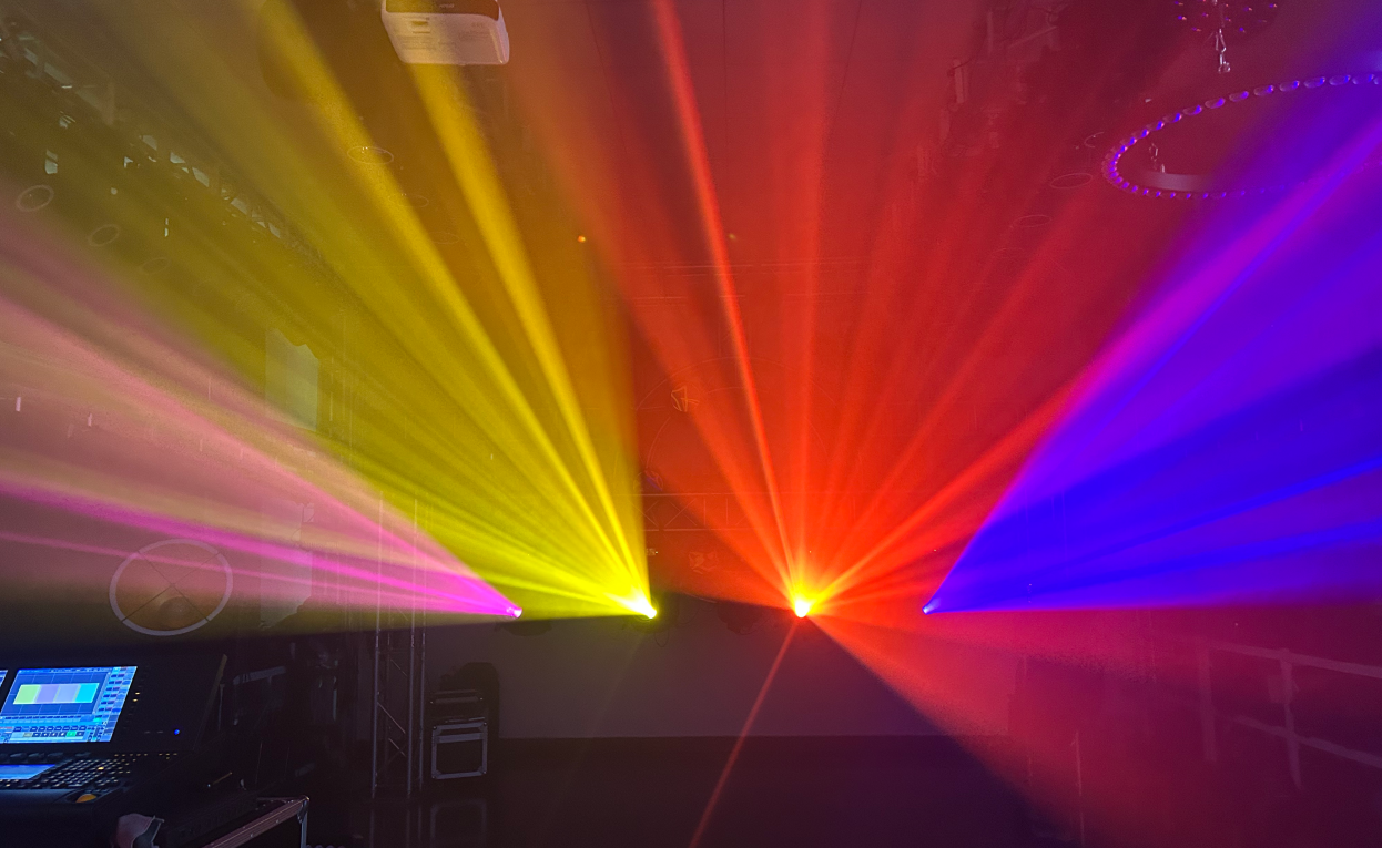 700W LED Profile Moving Head Light 700W LED Profile Moving Head Light