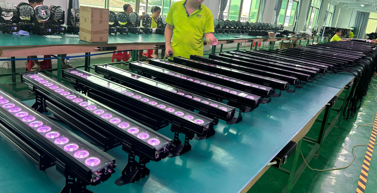 Outdoor 18pcs 18W RGBWA UV LED Wall Washer