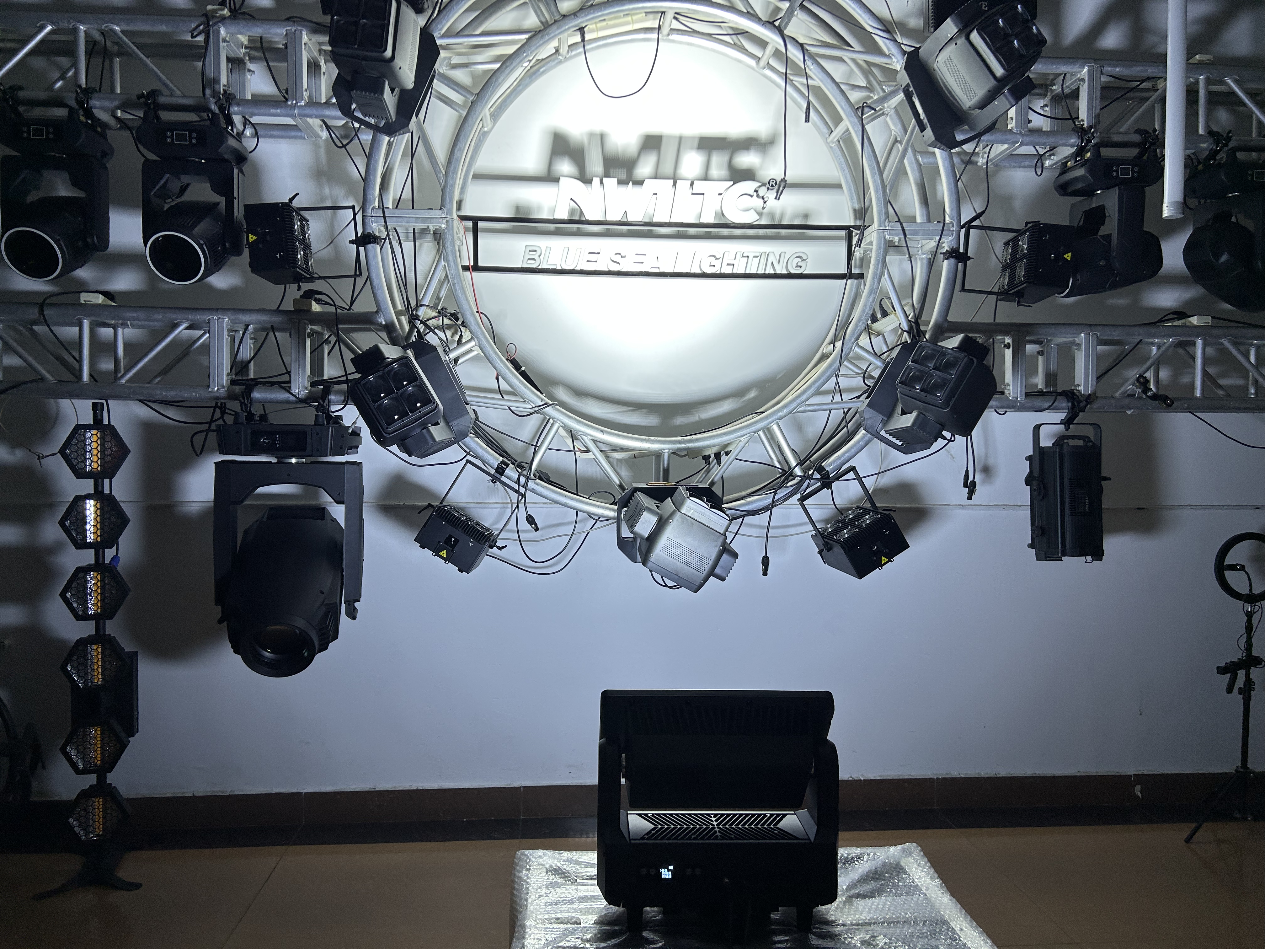 RGBW outdoor lighting warm white stage effect