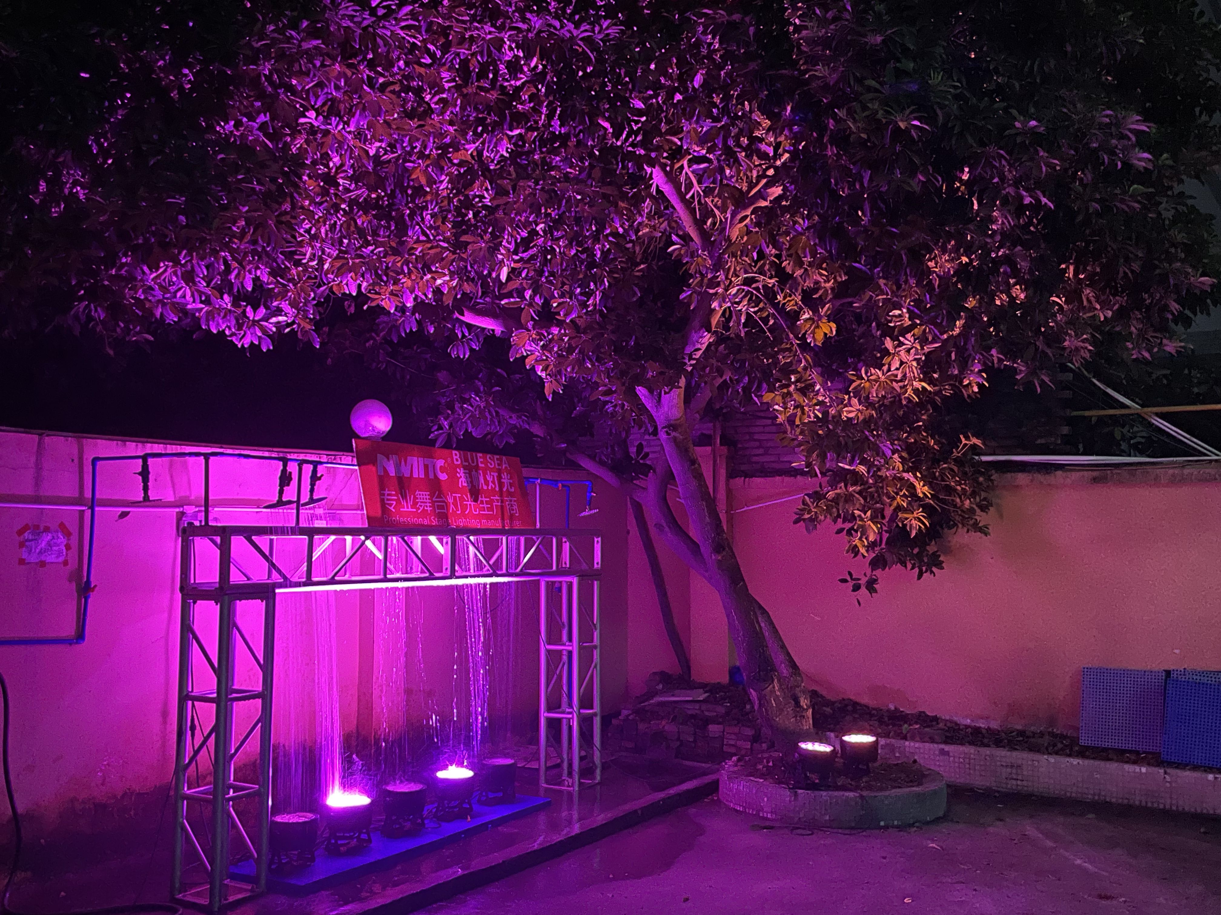 Outdoor waterproof 18pcs 18W RGBW UV 6in1 LED par light