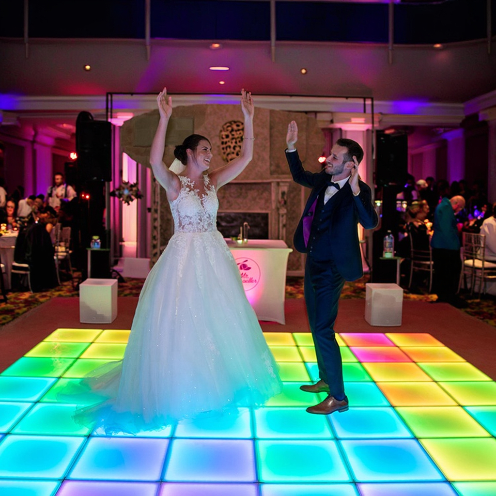 Frosted Magnet Design RGB LED Dance Floor for Wedding Parties and Nightclubs PVC Body Projection Lights