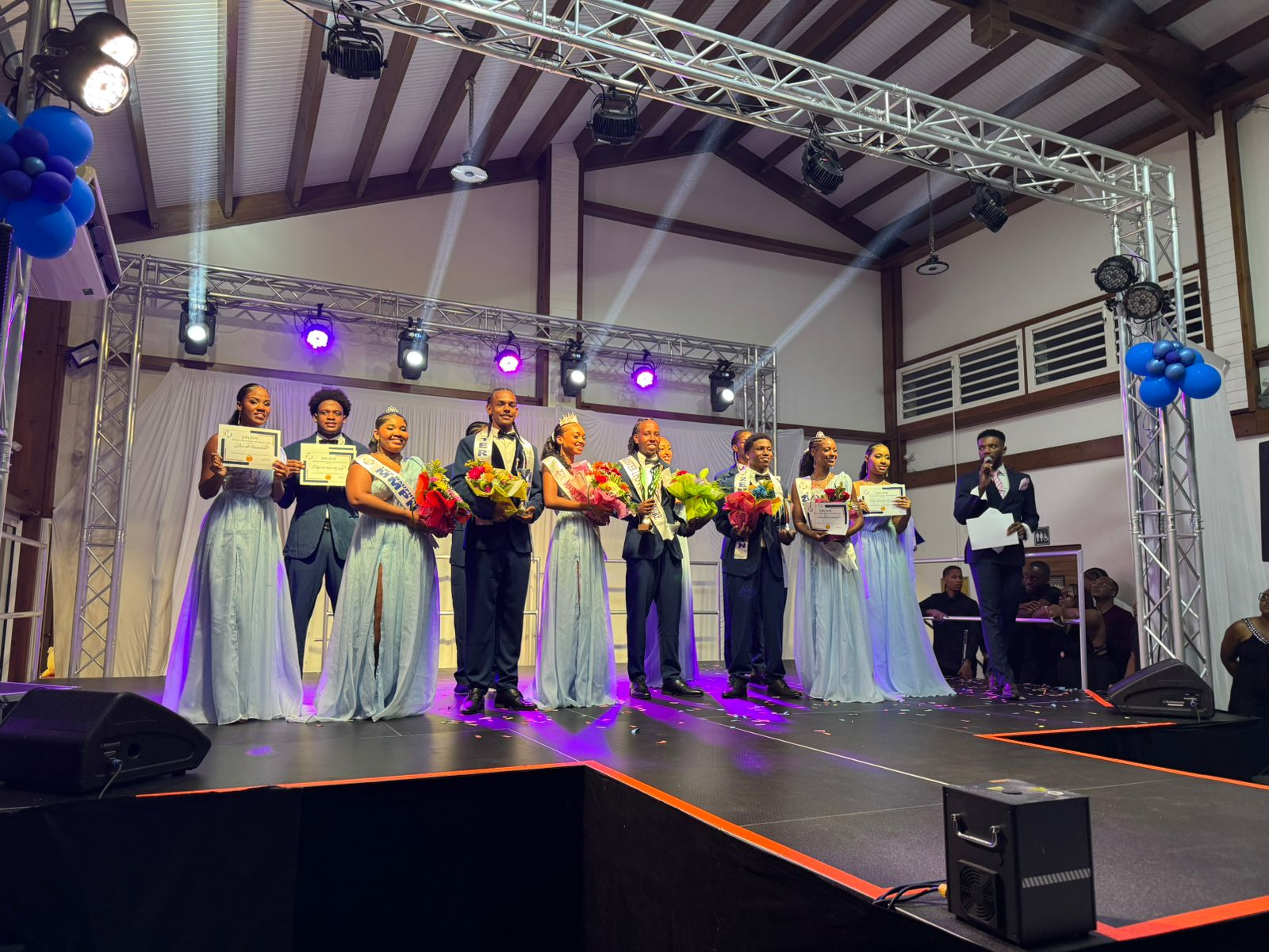 Guadeloupe Client Highly Praises Blue Sea Lighting PAR Lights: Professional Stage Lighting That Earns Trust