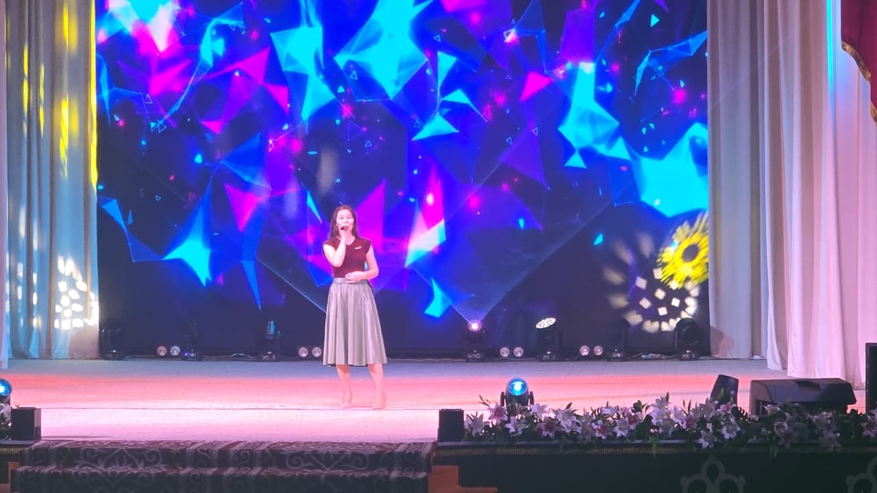 Kazakhstan Customer Review: Moving Head Laser Lights and 295W Beam Lights Deliver Outstanding Stage Performance