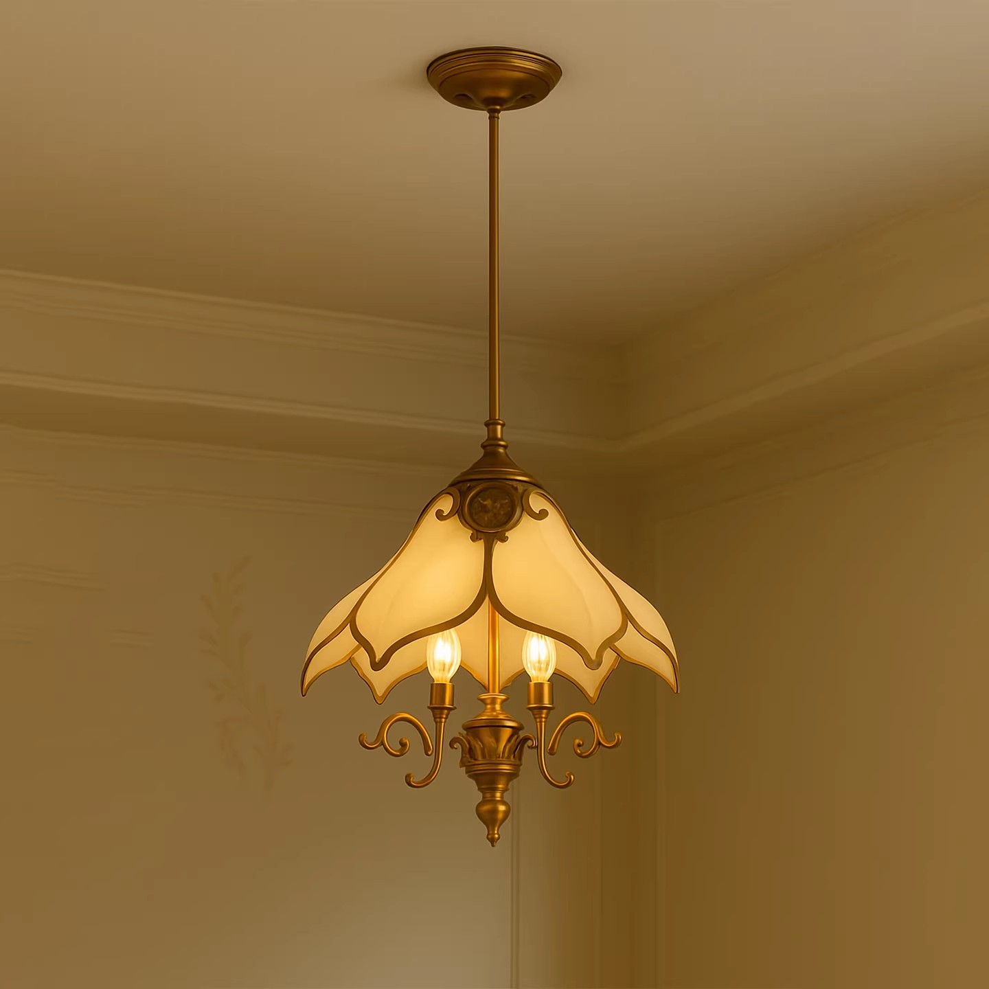 Retro Tulip-Shaped Pendant Chandelier