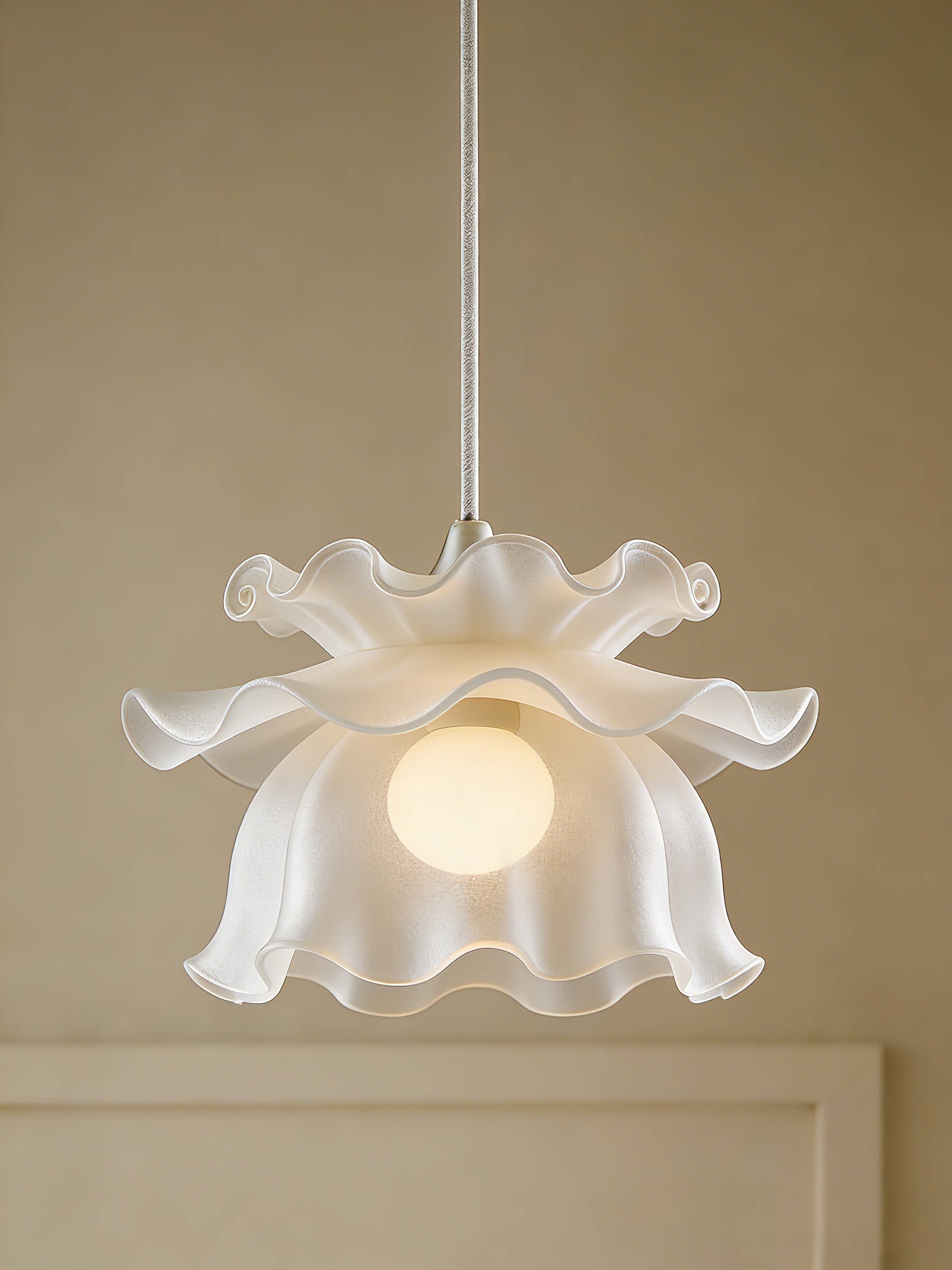 3D Printed Ruffle Layer Pendant Light