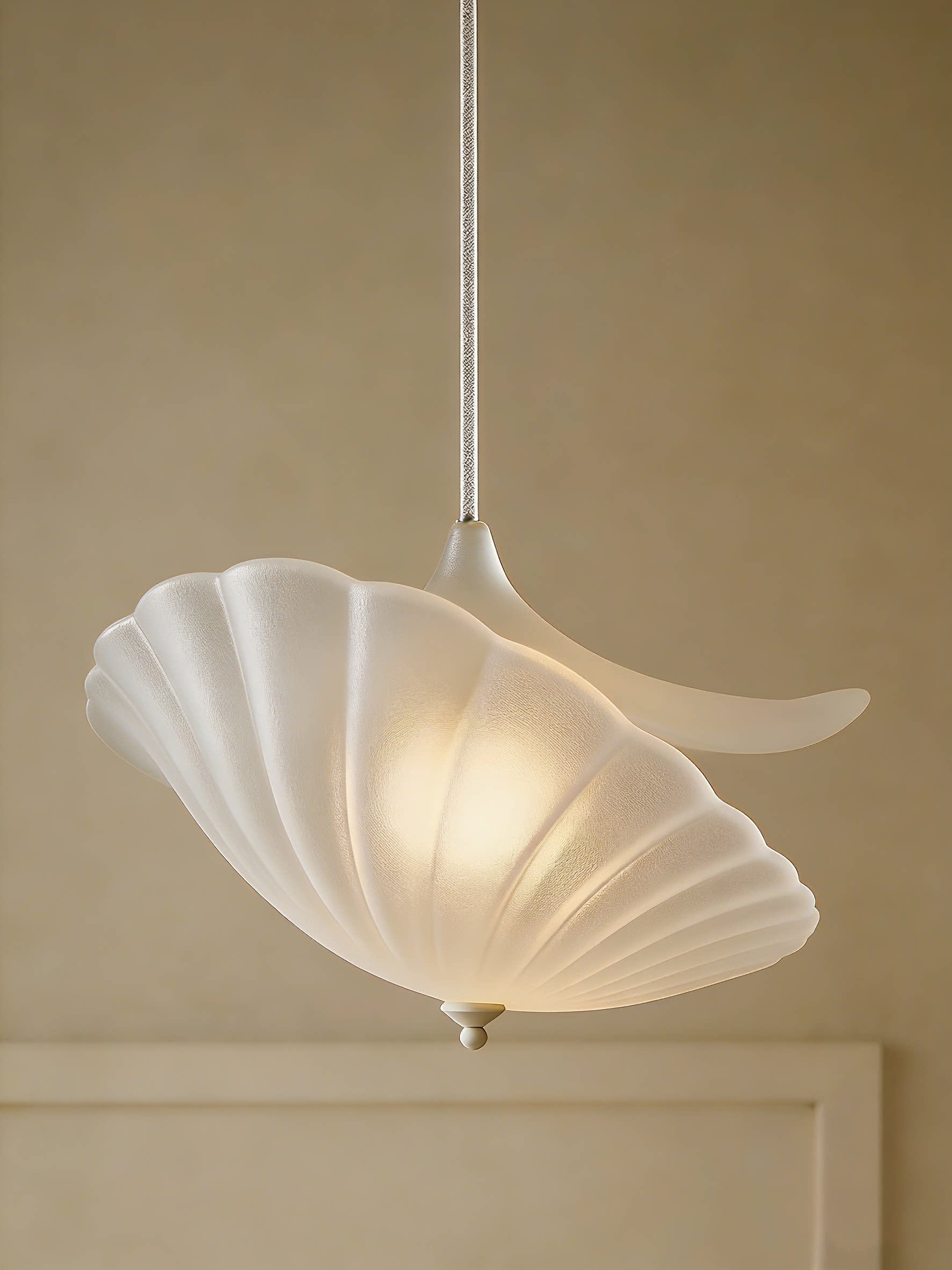 Minimal Shell Form 3D Printed Pendant Lamp