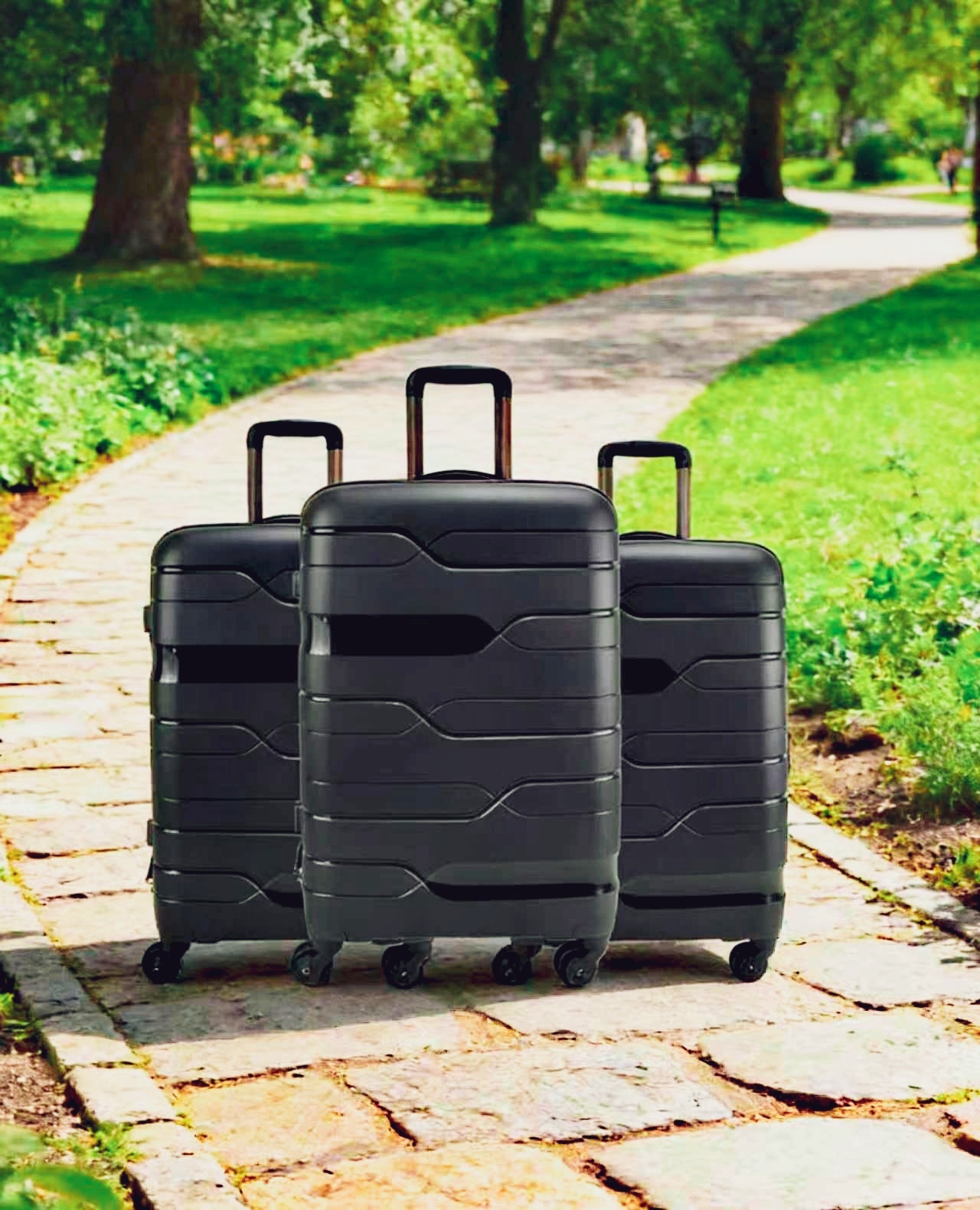 Lightweight Hard Shell Durable Large Capacity Luggage