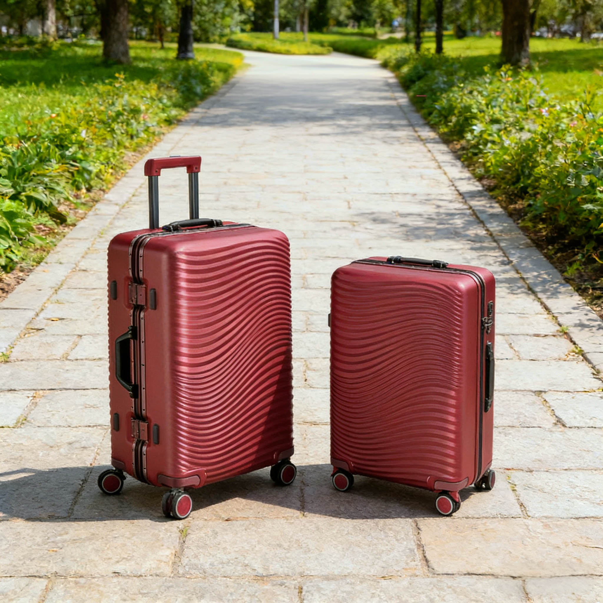 Stylish Aluminum Frame Suitcase with Smooth Spinner Wheels