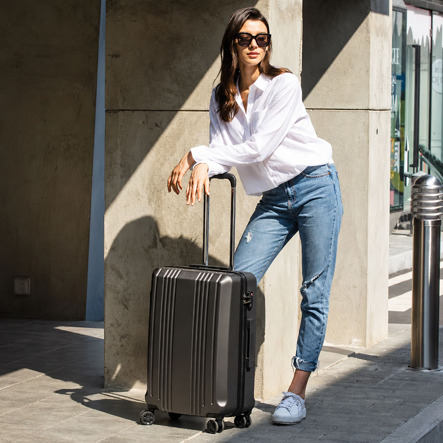 compact cabin size lightweight carry on suitcase,black,3 sizes: 20 compact cabin size lightweight carry on suitcase,black,3 sizes: 20