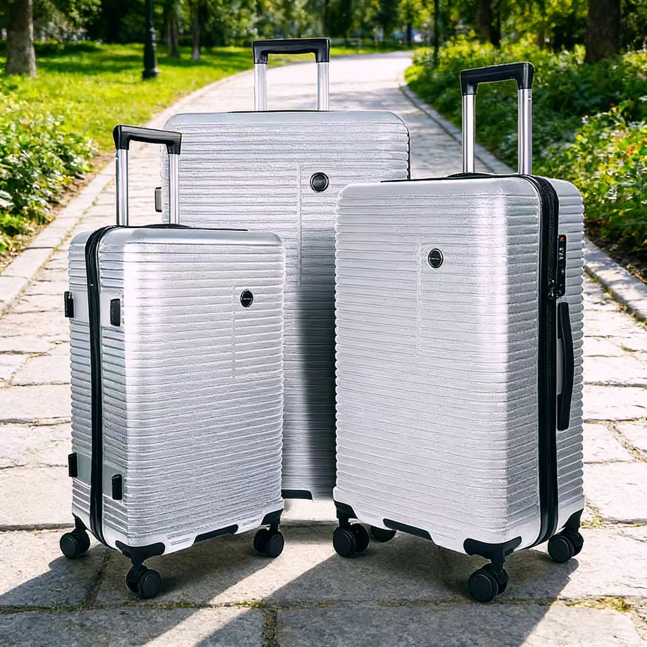 Minimalist 24-Inch Spinner Suitcase with Expandable Capacity and TSA Lock Hard Shell Lightweight Luggage