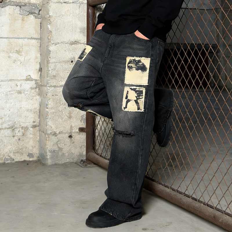Embroidered Patch Washed Jeans