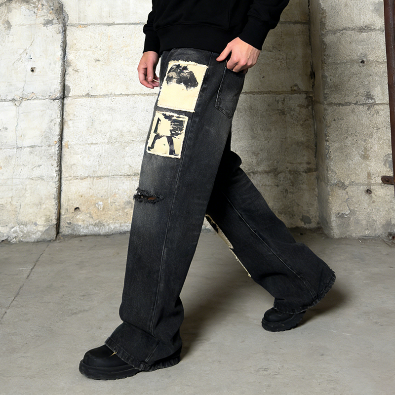 Embroidered Patch Washed Jeans