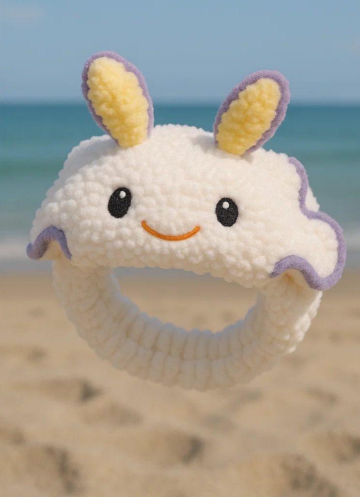 Ivory Smiling Sea Slug Plush Baby Headband – Cozy Fleece Marine Style