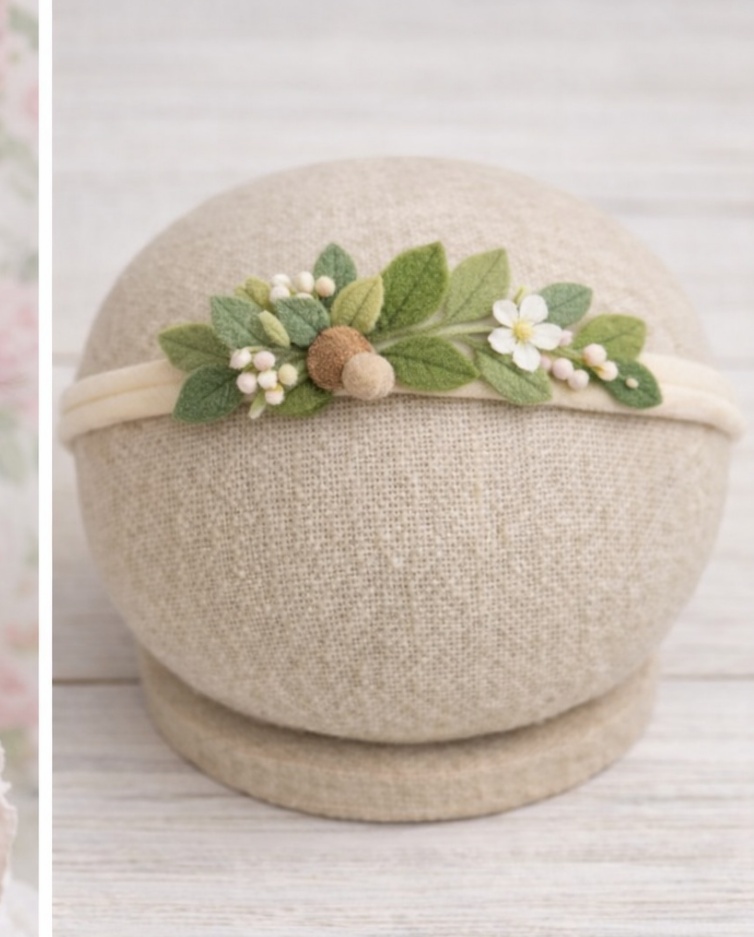 Diadema Floral Encantadora para Bebé - Hojas Verdes y Flores Blancas