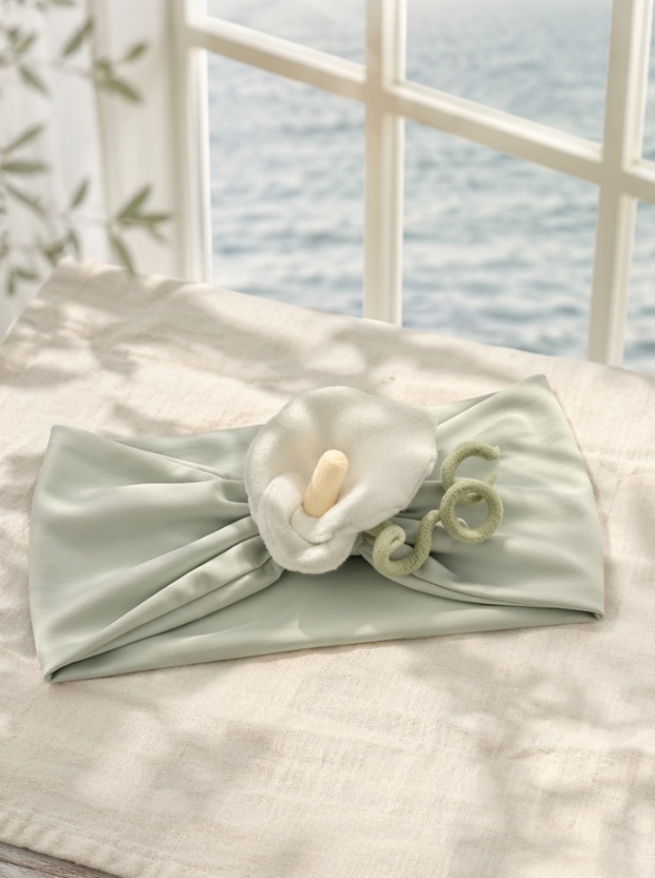 Boutique Calla Lily Plush Baby Headband with Soft Elastic Band for Newborn Photography
