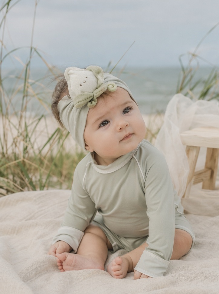 Boutique White Bud Plush Baby Headband with Soft Elastic Band for Newborn Photography