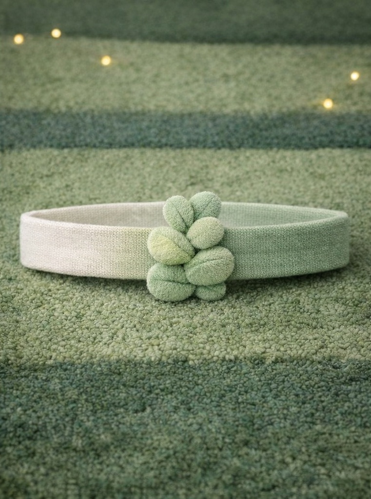 Diadema fina para bebé con suculenta de peluche – diferenciación visual y valor B2B para boutique