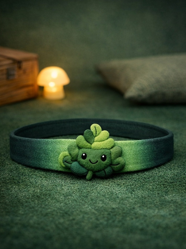 Diadema de bebé con muñeco de hojas verdes: un diseño B2B atractivo para boutiques, regalos y colecciones personalizadas