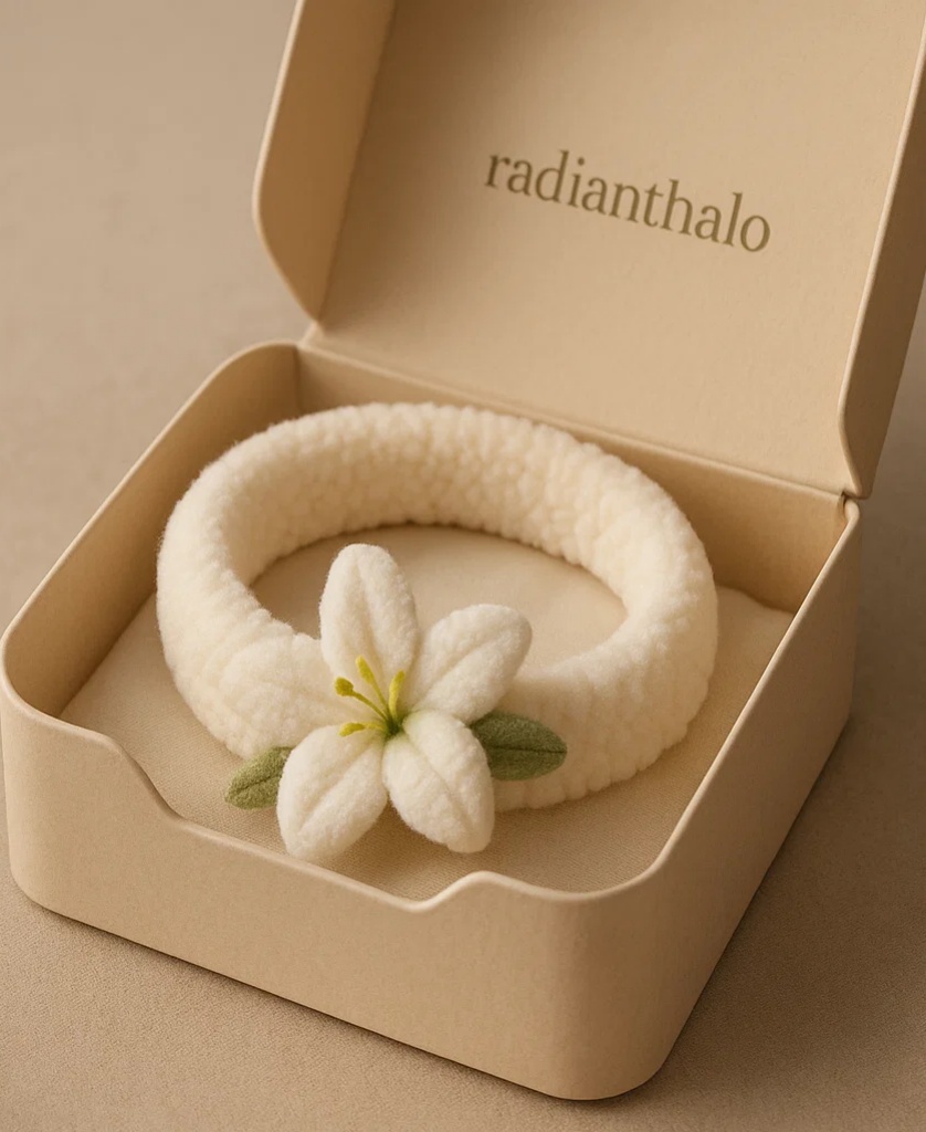 Cute and Comfortable Baby Headbands with Removable Floral Embellishments for Kids Apparel Stores