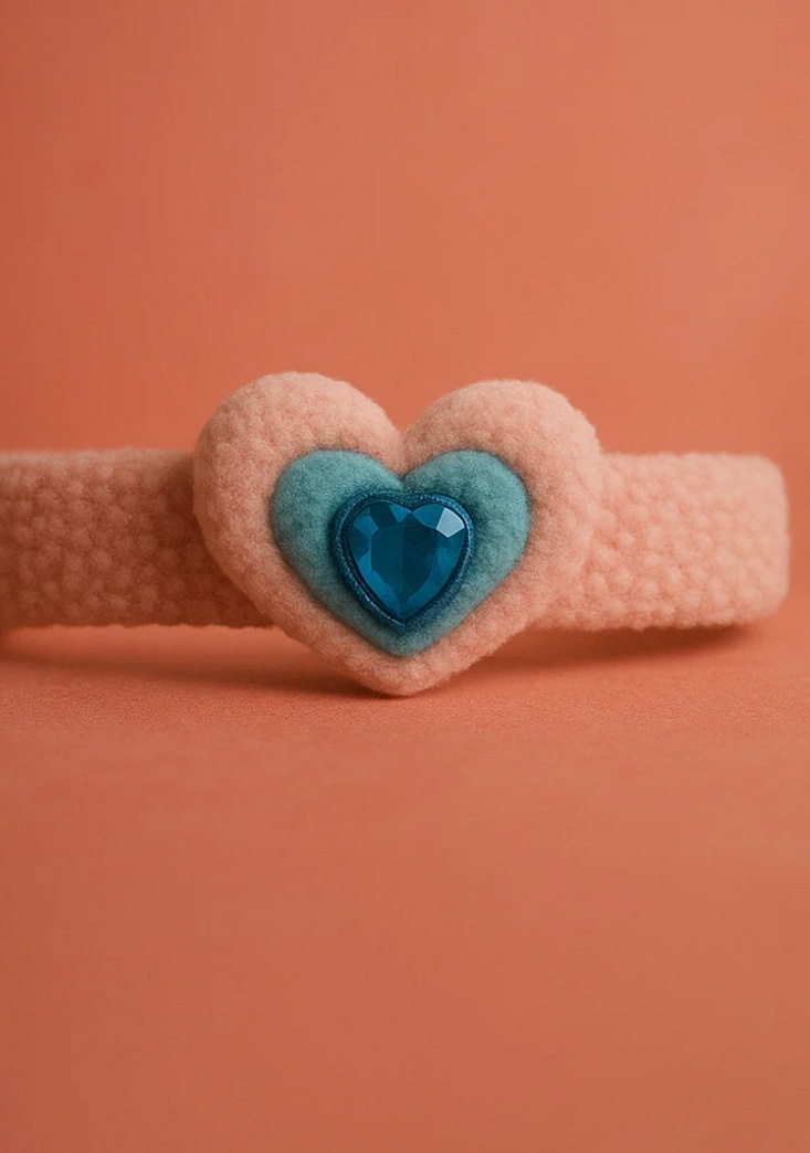 Baby Headband with Blue Heart-Shaped Gem – Stylish and Comfortable Baby Hairband
