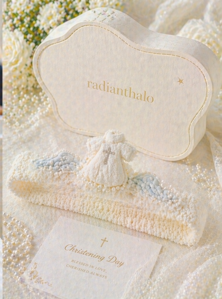 👼 Faixa de Batismo para Bebê com Anjo de Pelúcia Removível, Cruz Bordada e Flores Azuis para Atacado