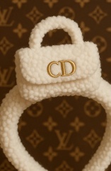 Dětská námořnicky modrá plyšová čelenka ve stylu Dior s klasickým designem sedlové tašky