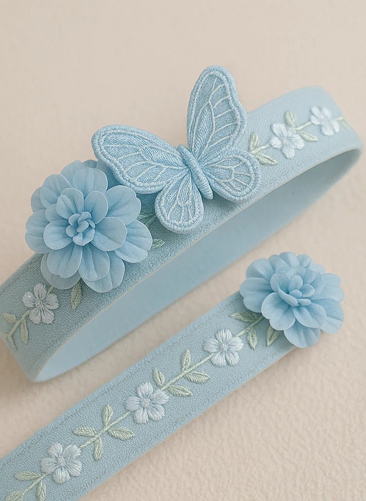 Himmelblaues Baby-Stirnband mit Schmetterling, Quasten und Blumenstickerei