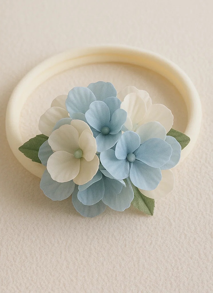Besticktes Baby-Stirnband mit Blumen- und Blätterakzent