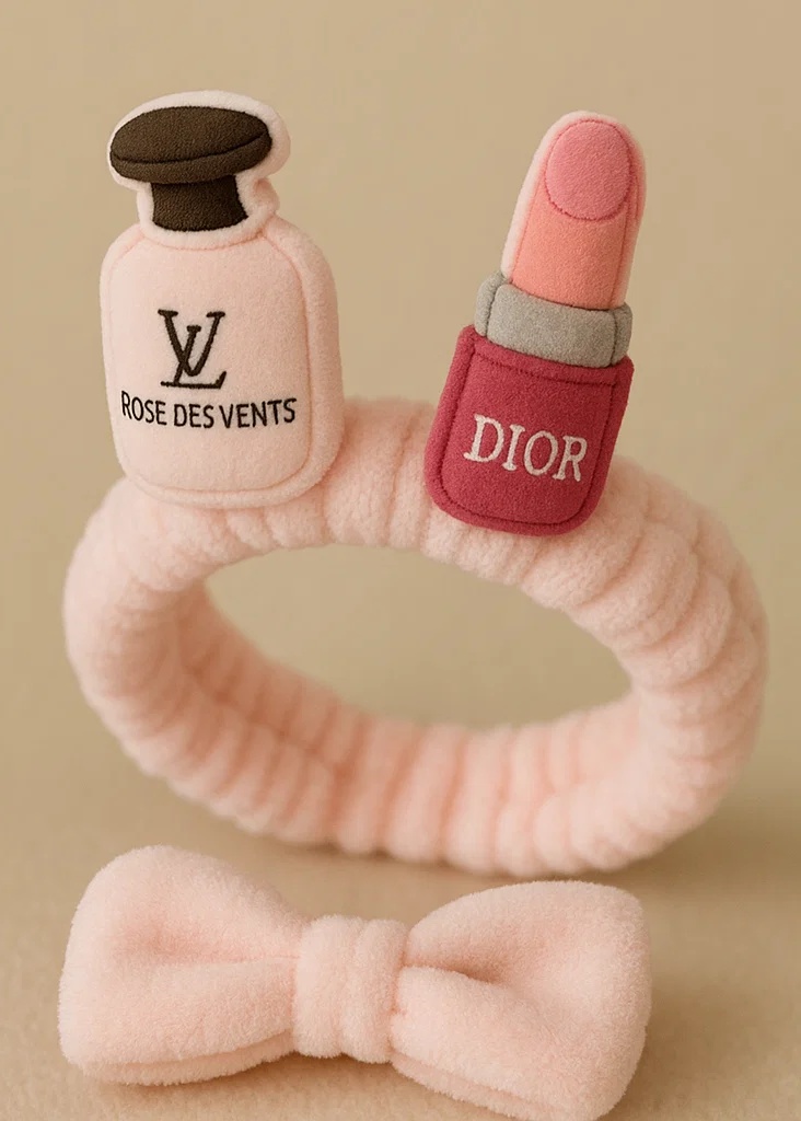Bandeau pour bébé fille avec parfum Louis Vuitton et design de rouge à lèvres en peluche