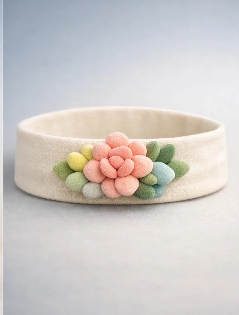 Bandeau bébé peluche succulente pastel pour acheteurs B2B et collections boutique
