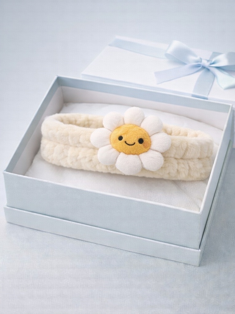 Daisy Baby Headband – Soft Floral Style That Enhances Retail Baby Sets
