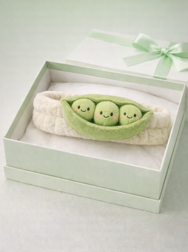 Peas in a Pod Baby Headband – Adorable Trio That Grabs Attention in Storefronts