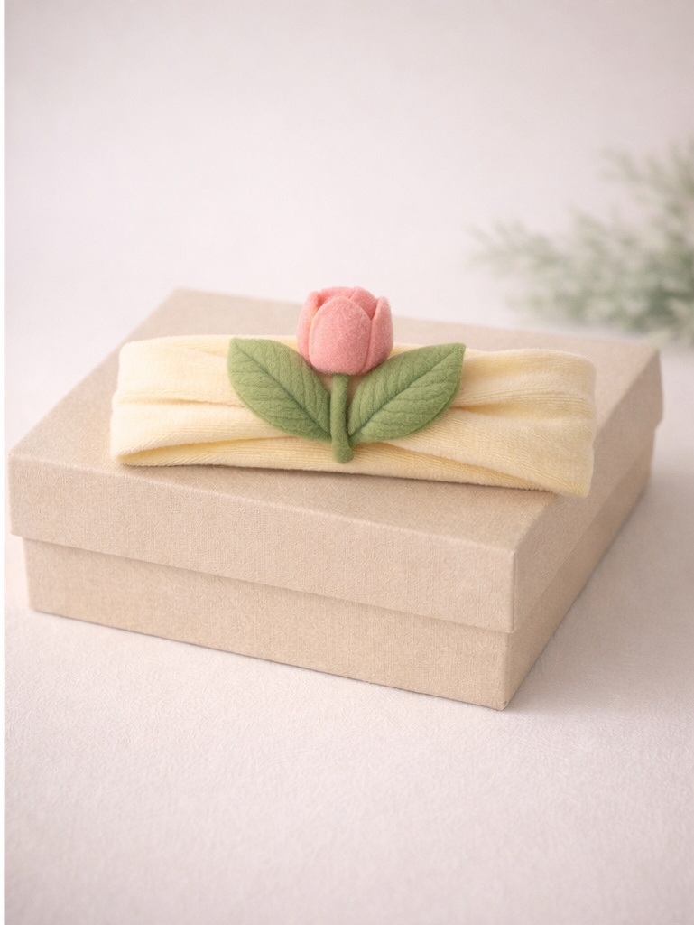 Tulip Baby Headband – Elegant Floral Accent with Soft Leaf Details