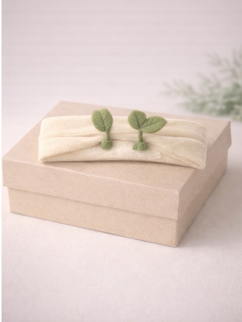 Twin Sprout Baby Headband – Minimalist Botanical Style for Newborn Collections