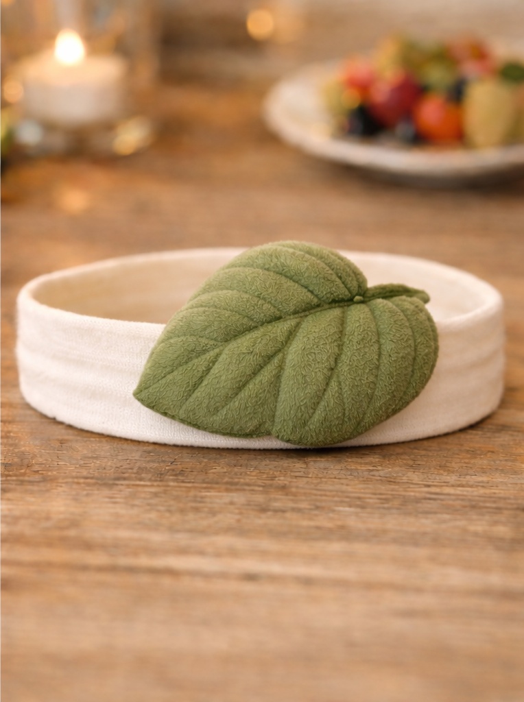 Minimalist Leaf Baby Headband – Elegant & Timeless for Everyday Baby Fashion