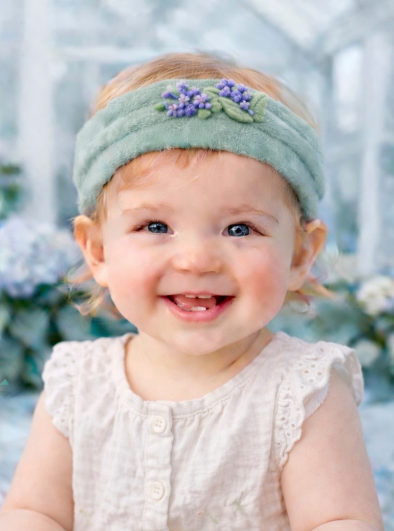 Diadema para bebé con estilo vegetal – ideal para distribución B2B