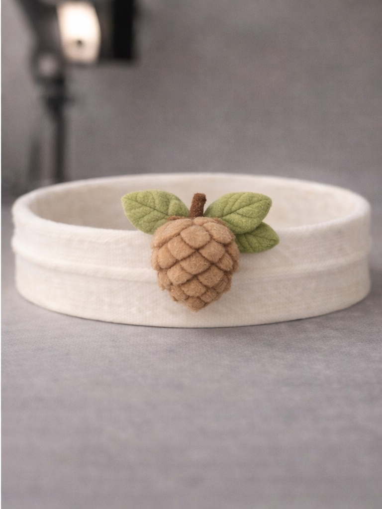 Pine Cone Nature-Inspired Baby Headband – Cozy Autumn/Winter Style for Infants