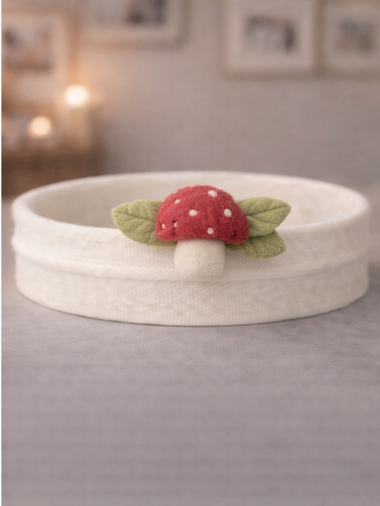 Minimalist Mushroom Felt Headband – Soft Neutral Baby Hair Accessory for Daily Use