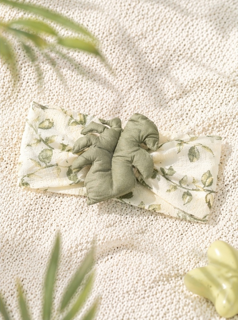 Bandeau bébé à feuilles moelleuses superposées – les points préférés des acheteurs B2B