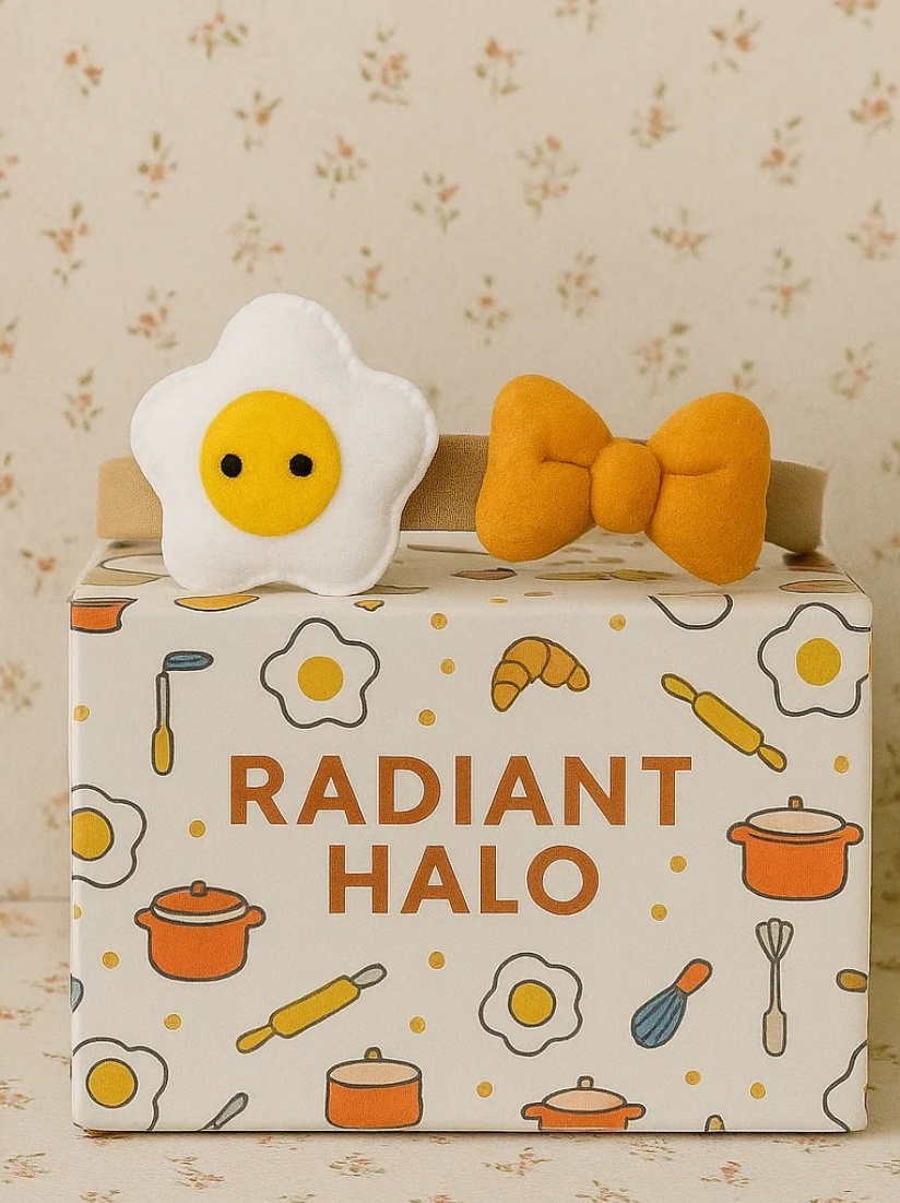 Bentiță cu Ouă Fried și Fundiță din Aluat de Lye: Un Accesoriu Drăguț pentru Mic Dejun