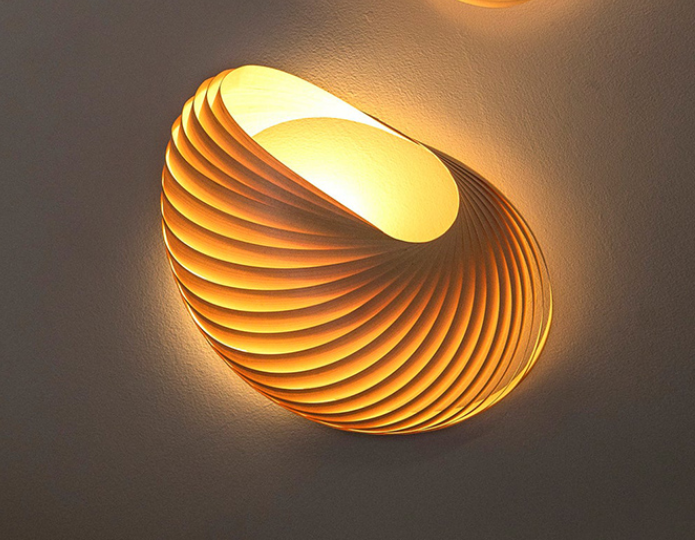 Modern Wooden Spiral Pendant Light – Handcrafted Sculptural Design