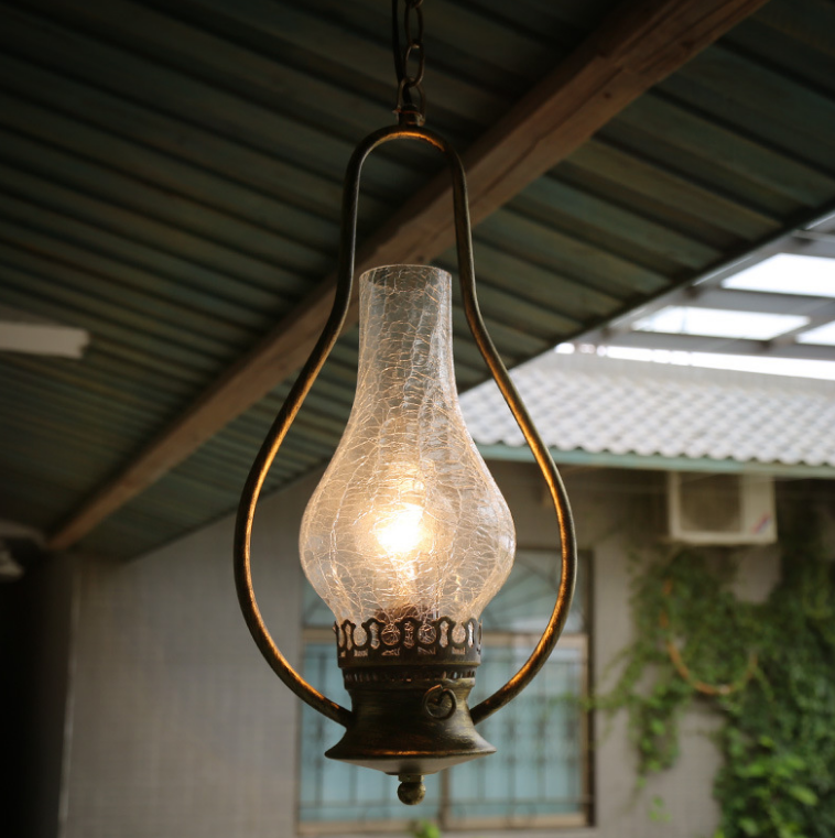 Antique Lantern Glass Pendant Light – Classic Hanging Lamp for Restaurant & Dining Interiors