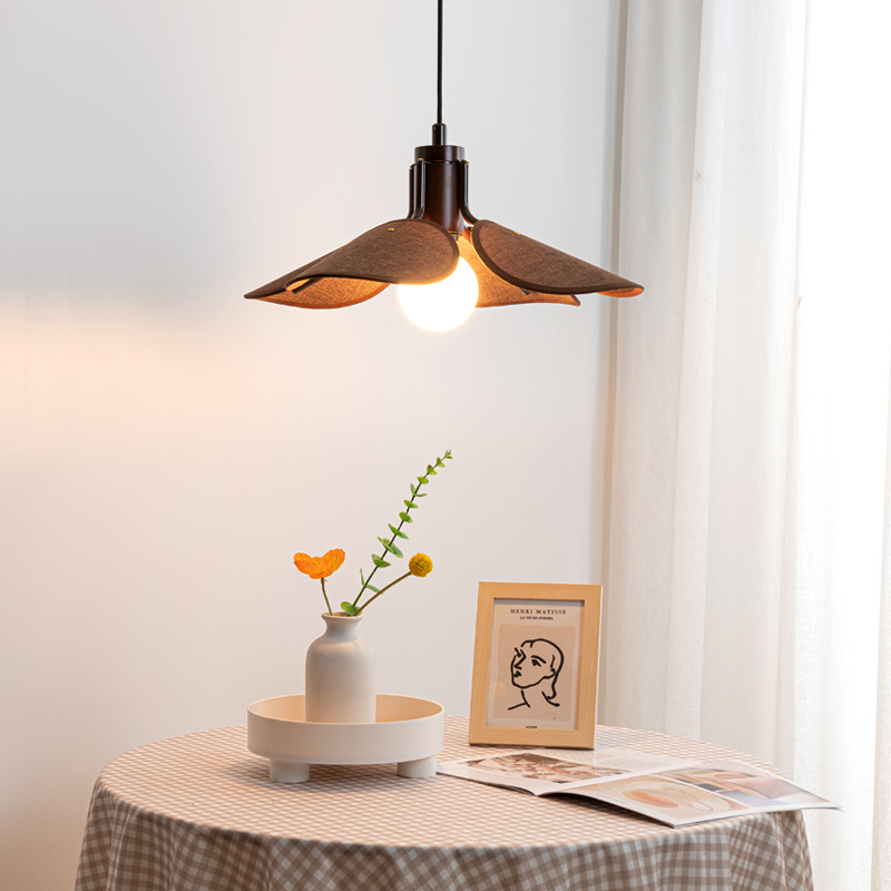 Petal-Shaped Pendant Light – Natural Wood Texture Modern Ceiling Lamp