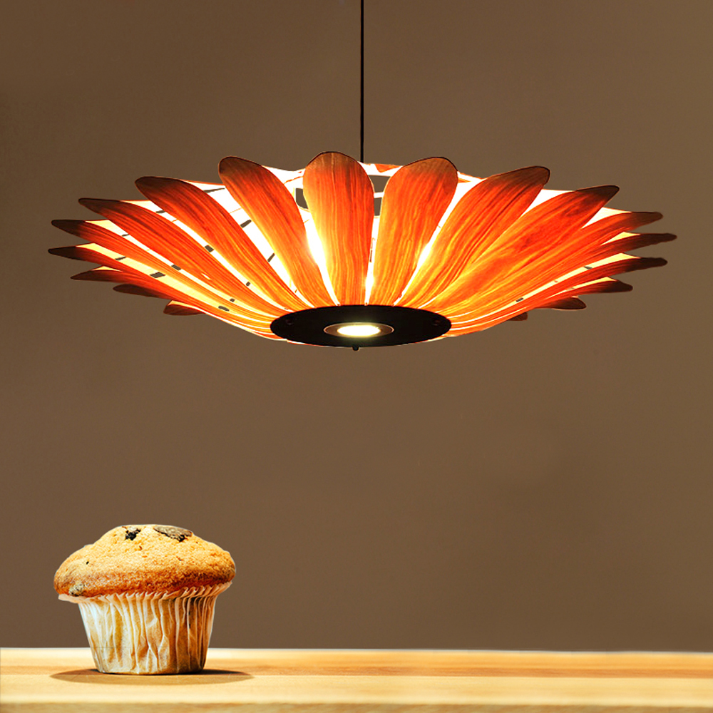 Handcrafted Petal-Shaped Rattan Pendant Light – Artistic Natural Hanging Lamp