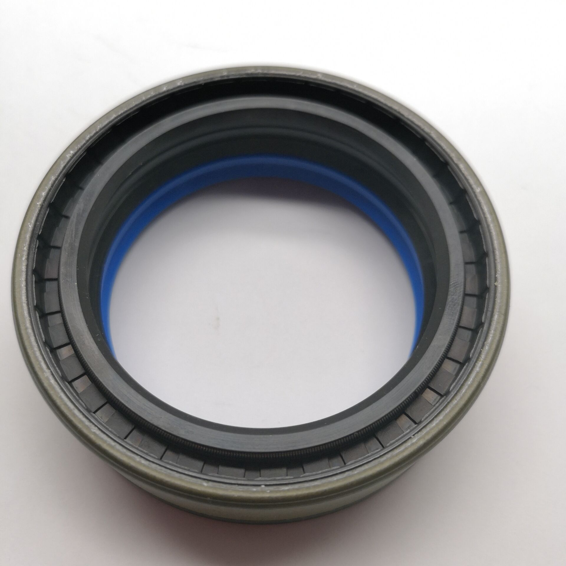 Double-Lip Cassette Seal for Agriculture | Enhanced Sealing & Shaft Protection Performance
