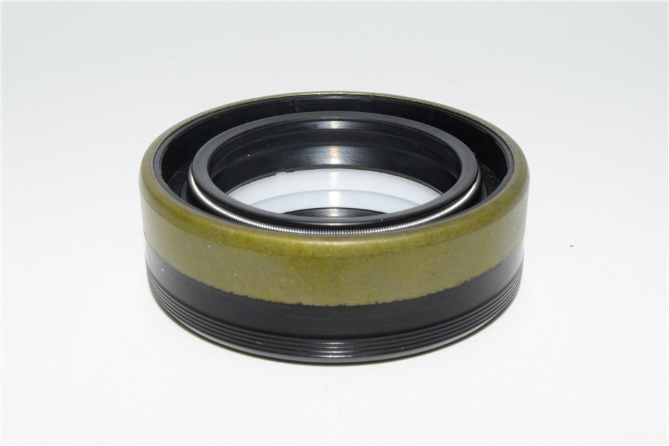 Reliable COMBI Oil Seals for Agricultural Drive Shafts