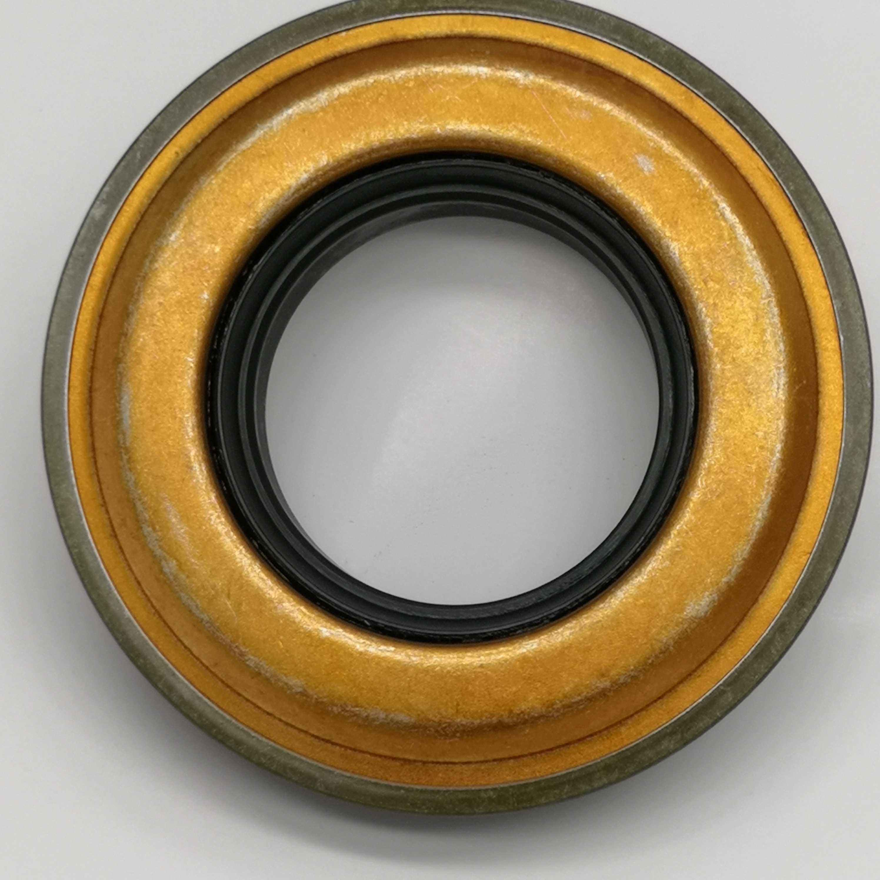 COMBI Leak-Proof Shaft Seals for Precision Machinery